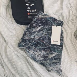 LULULEMON Choose a side 3” shorts